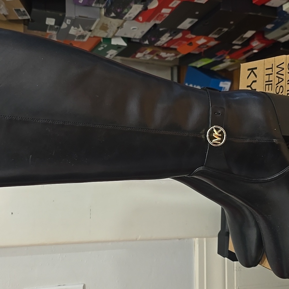 Shoes - Picture 1 of 5